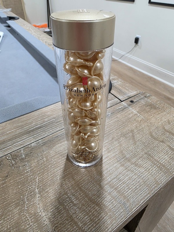 Elizabeth Arden Ceramide Capsules Daily Youth Restoring Serum – 90 Capsules
