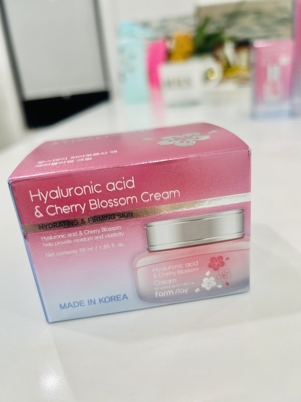 Farm Stay Hyaluronic Acid & Cherry Blossom Cream 55ml, 1.85 fl oz Brand New gallery