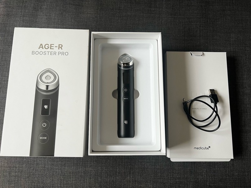 Medicube AGE-R Booster Pro 6 In 1 Glass Glow Beauty Massager Home Skin Care