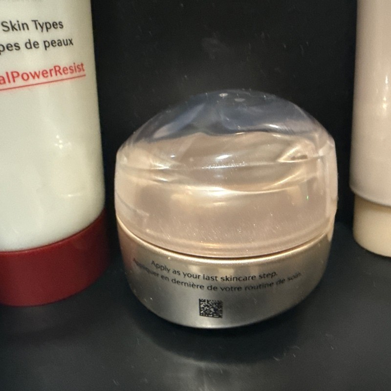 Shiseido Skincare Travel Set – Benefiance, Ultimune, White Lucent & More (6 pcs) gallery