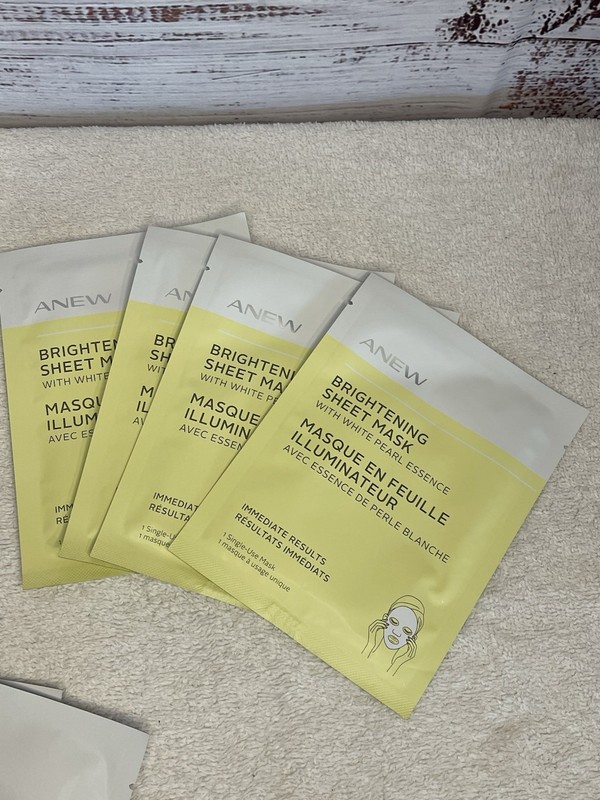 2 Packs Avon Anew - The Anew Brightening Sheet Mask w/White Pearl Essence gallery