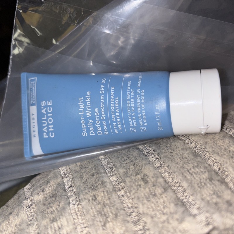 Paula's Choice Resist - Super-Light Daily Wrinkle Defense SPF30 Moisturizer, 2oz