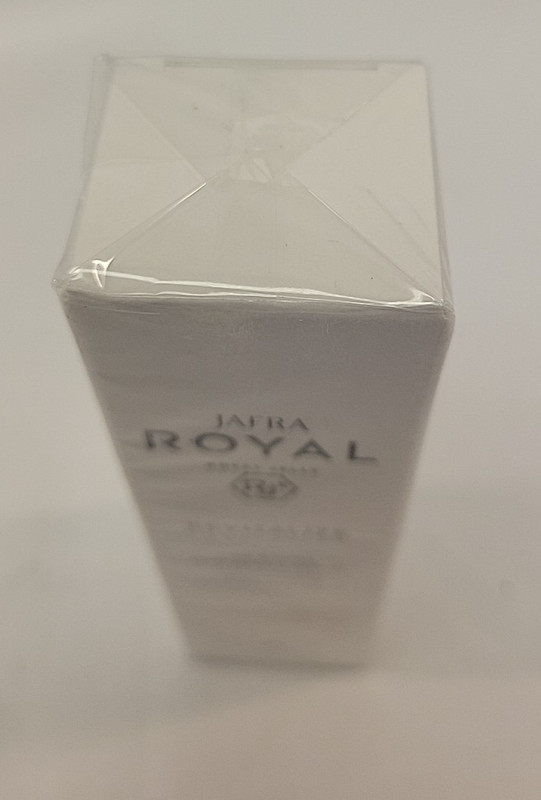 NEW JAFRA ROYAL REVITALIZE LINE & PORE PERFECTING SERUM VITAMIN A, 30 ML E FL OZ gallery