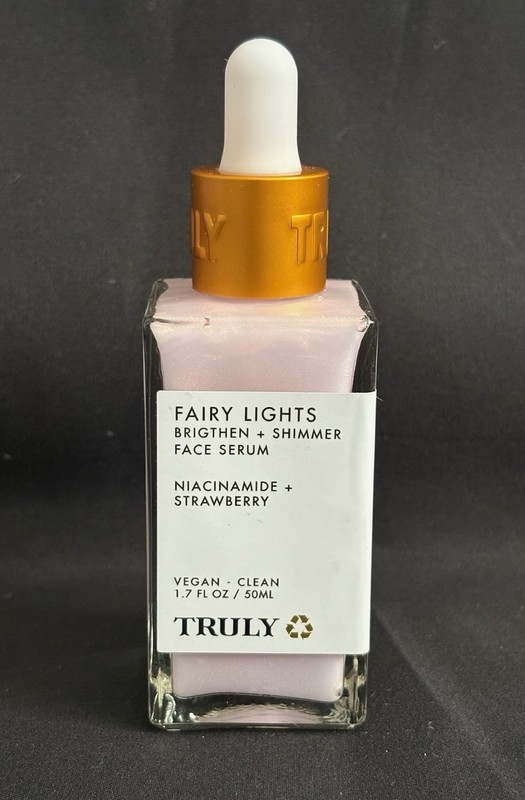 Truly Beauty Fairy Lights Brighten & Shimmer Face Serum Niacinamide + Strawberry