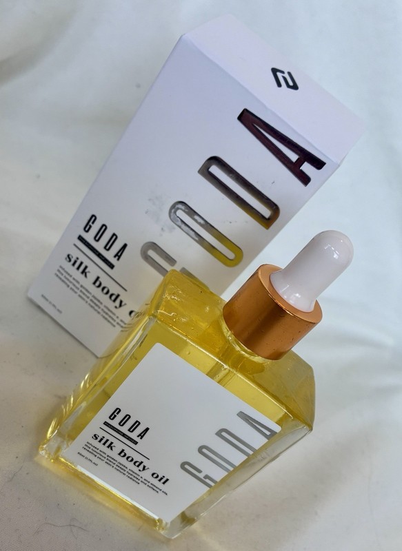GODA Silk Body Oil, 50ml lightweight formula to hydrate, firm, and tighten skin