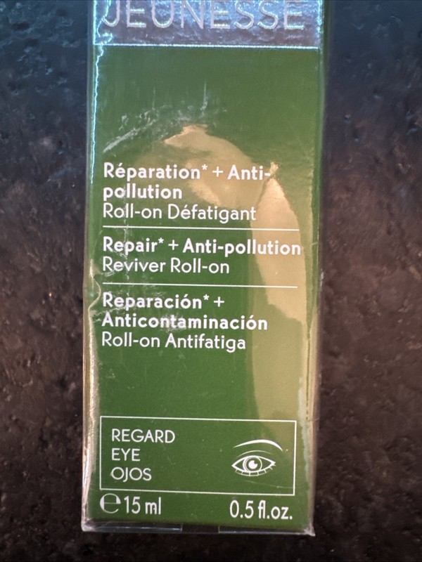 Yves Rocher Elixir Jeunesse Repair + Anti Pollution Reviver Eye Roll On 0.5 oz. gallery