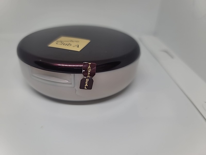 Signature Club A 12 Hour Retinol Penetrating Anti-Wrinkle Capsules .5 oz 34 piec gallery