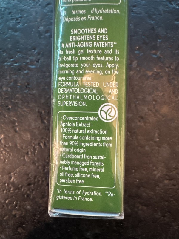 Yves Rocher Elixir Jeunesse Repair + Anti Pollution Reviver Eye Roll On 0.5 oz. gallery