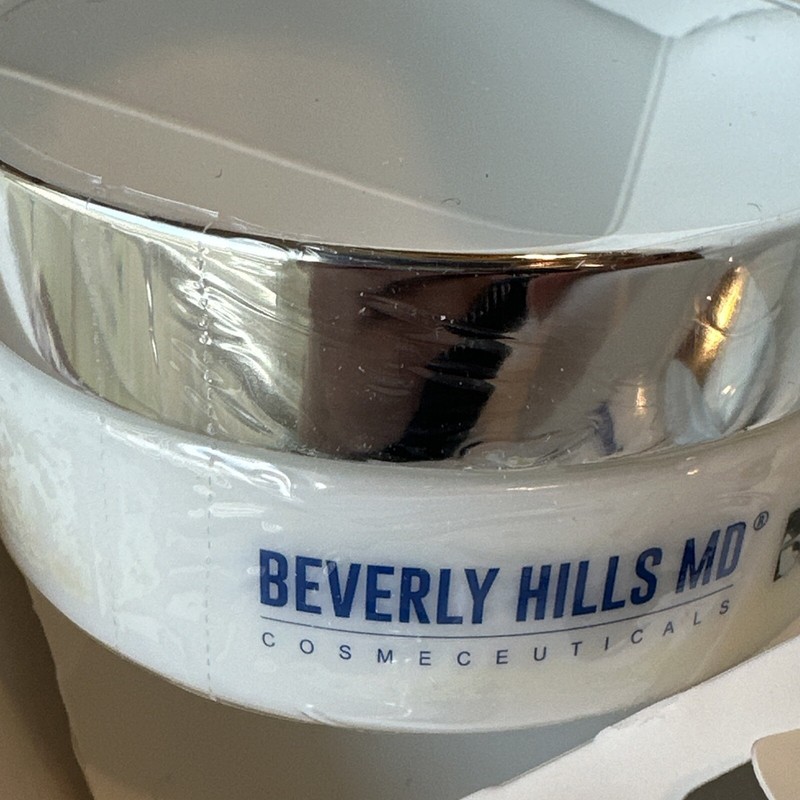 BEVERLY HILLS MD RESURFACE + RESTORE YOUTH REVEALING 30 TREATMENTS Seal Open Box gallery