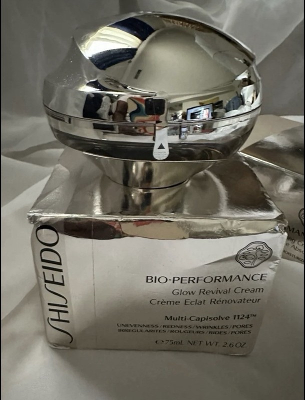 SHISEIDO BIO-PERFORMANCE GLOW REVIVAL CREAM MULTI-CAPISOLVE 2.6 OZ + FAC COTTON