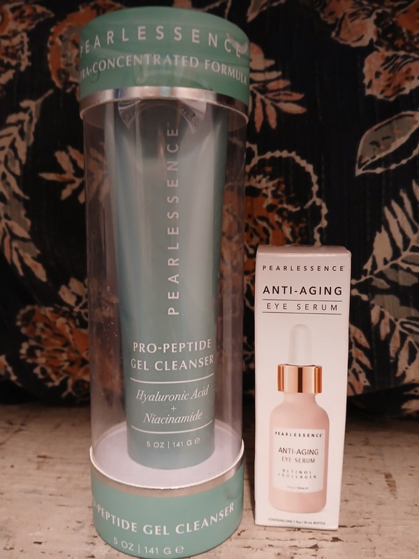 Pearlessence Body Moisture And Eye serum