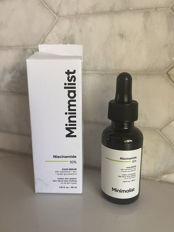 Minimalist 10% Niacinamide Face Serum For Clear Glowing Skin 30ml. EXP : 7/26