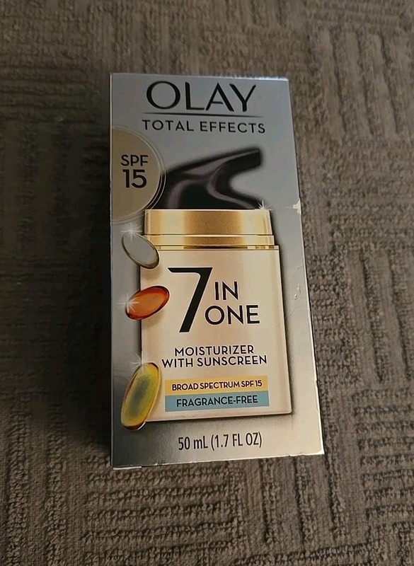 Olay Total Effects 7 In 1 Moisturizer Sunscreen SPF15 Frag Free 1.7oz (M21)