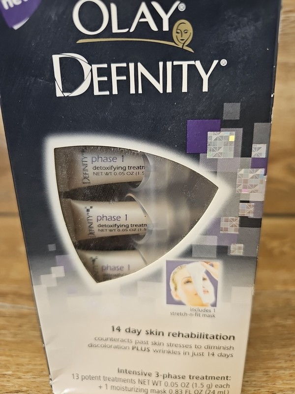 OLAY DEFINITY 14 Day Skin Rehabilitation New Old Stock RARE DISCONTINUED gallery