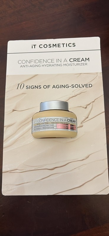 It Cosmetics Confidence In A Cream – JUMBO 4 OZ – NEW IN BOX, $75 MSRP