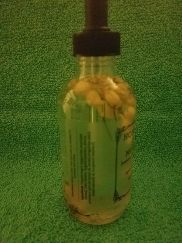 HONEY SUCKLE JASMINE MULTI USE OIL WITH JASMINE, GRAPEFRUIT & RED CURRANT gallery