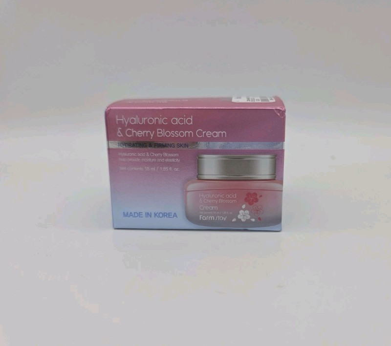 Farm Stay Hyaluronic Acid & Cherry Blossom Cream