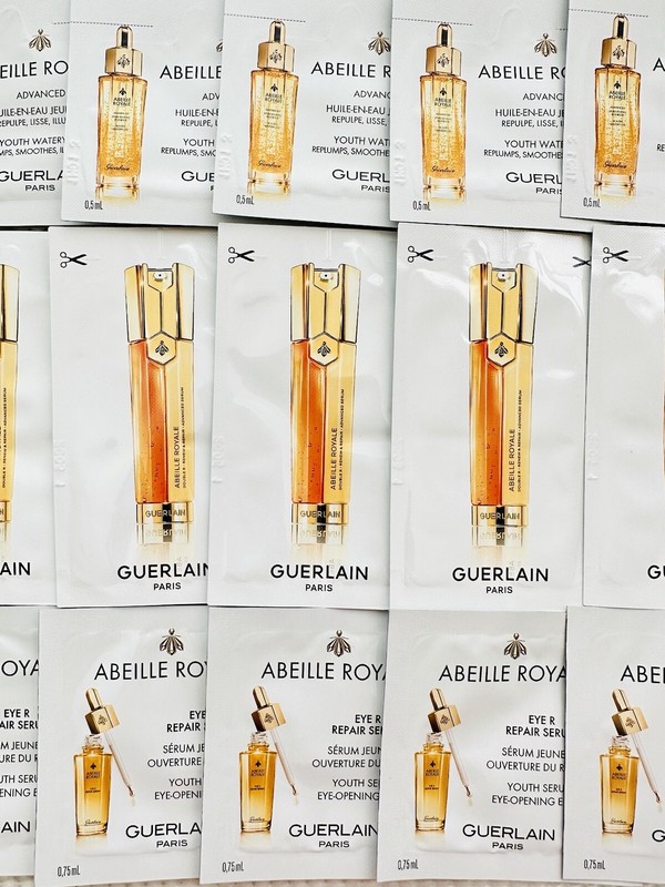 Guerlain Abeille Royale Skincare Sample Pack (15pcs) gallery